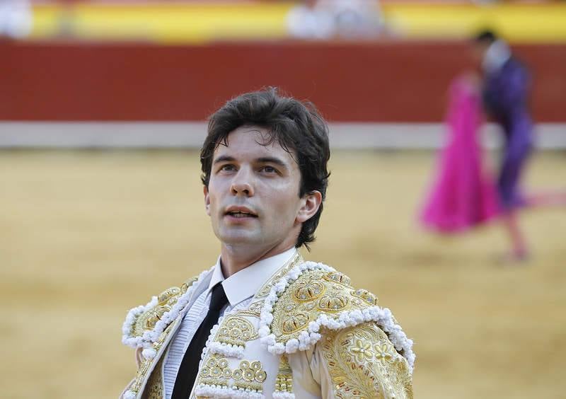 Padilla, El Fandi y Juan del Álamo en la segunda corrida de la feria de Palencia (1/2)