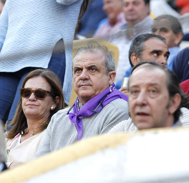 Enrique Ponce, Miguel Ángel Perera y Alejandro Talavante en la tercera corrida de la feria de Palencia (1/2)