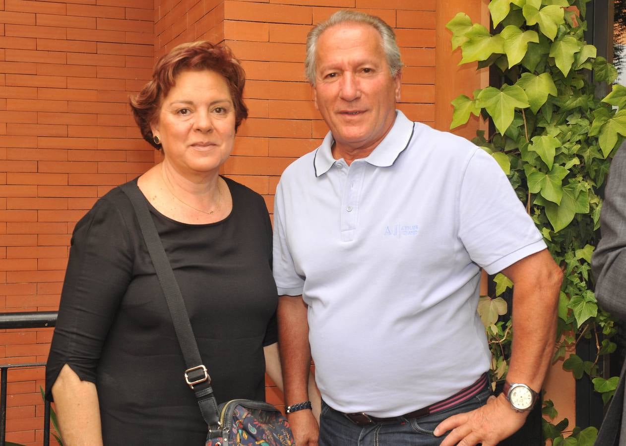 Pilar Benavente y Jesús López, de Pescaderías López Caballero.