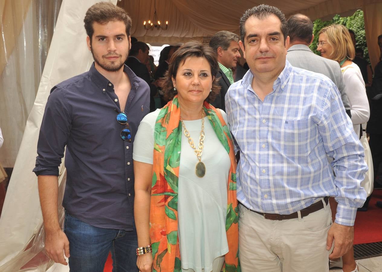 Rodrigo Nieto, Mercedes García y Juan Carlos Nieto, de Ader Taxi Comercial.