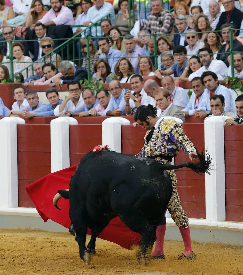 Morante, Castella y Manzanares, a hombros por la puerta grande