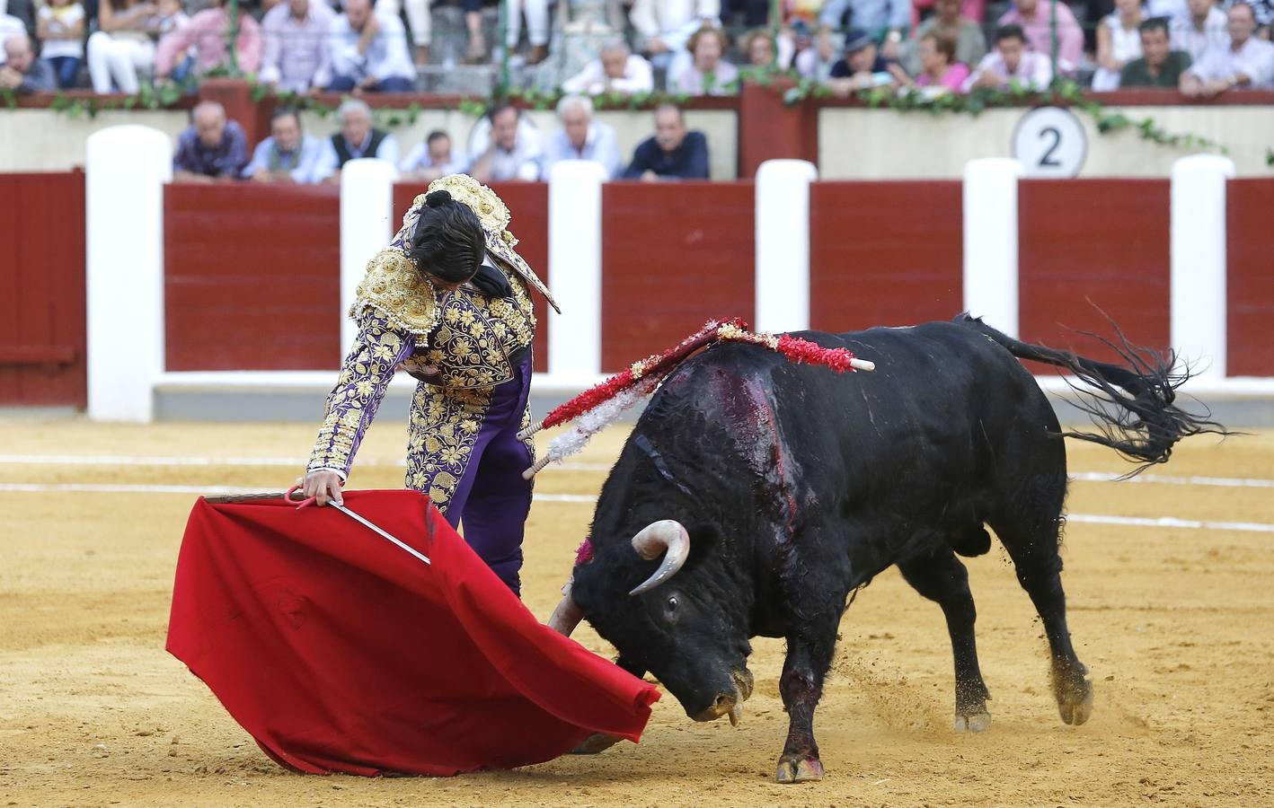 Morante, Castella y Manzanares, a hombros por la puerta grande