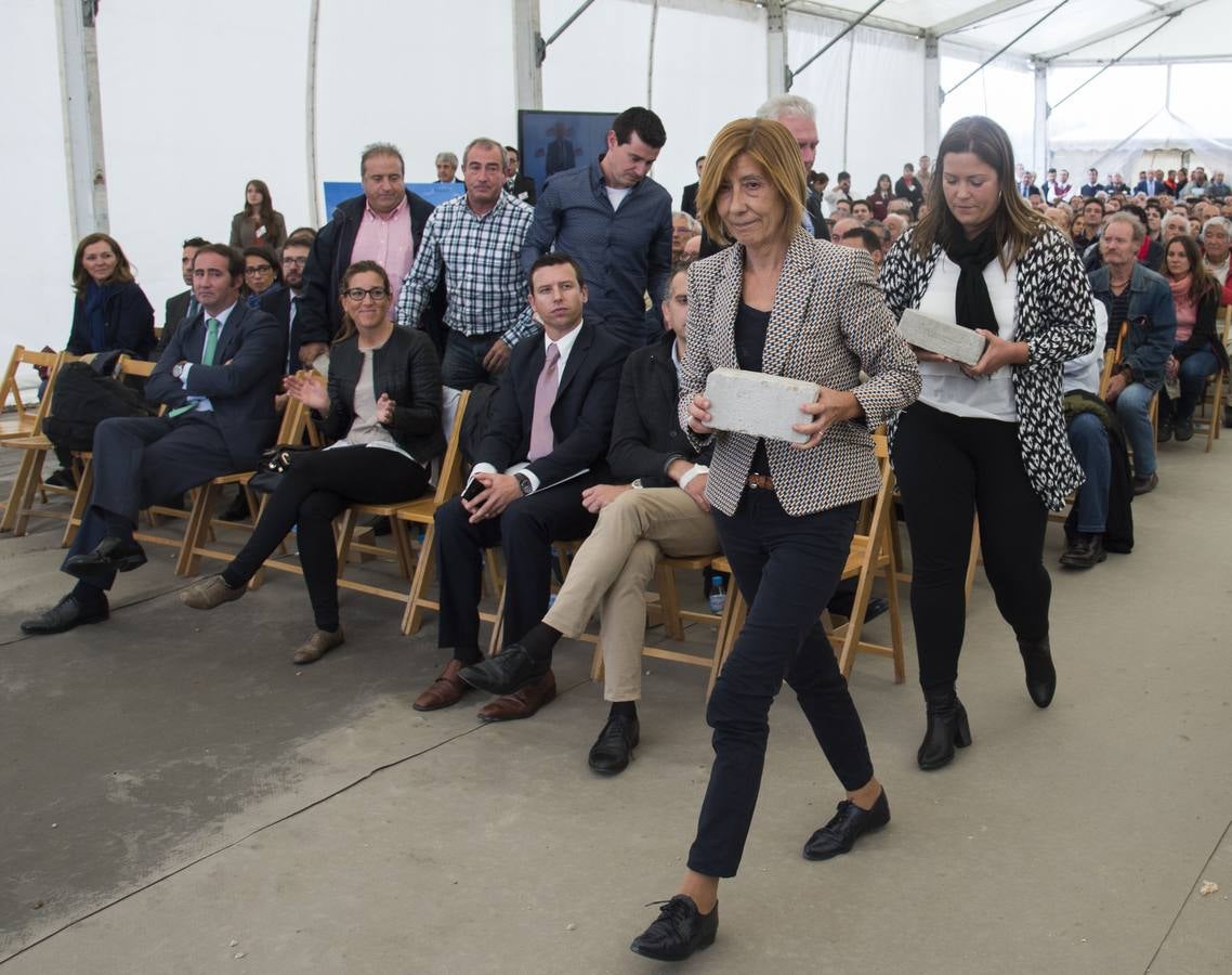 Acto de colocación de la primera piedra de la nueva fábrica de Campofrío en Burgos