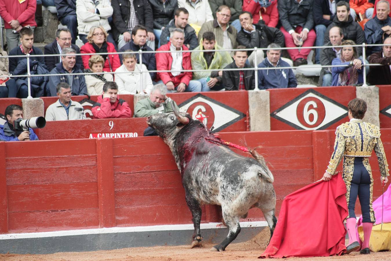 Corrida de toros en Salamanca con El Juli, Castella y Perera (1/3)