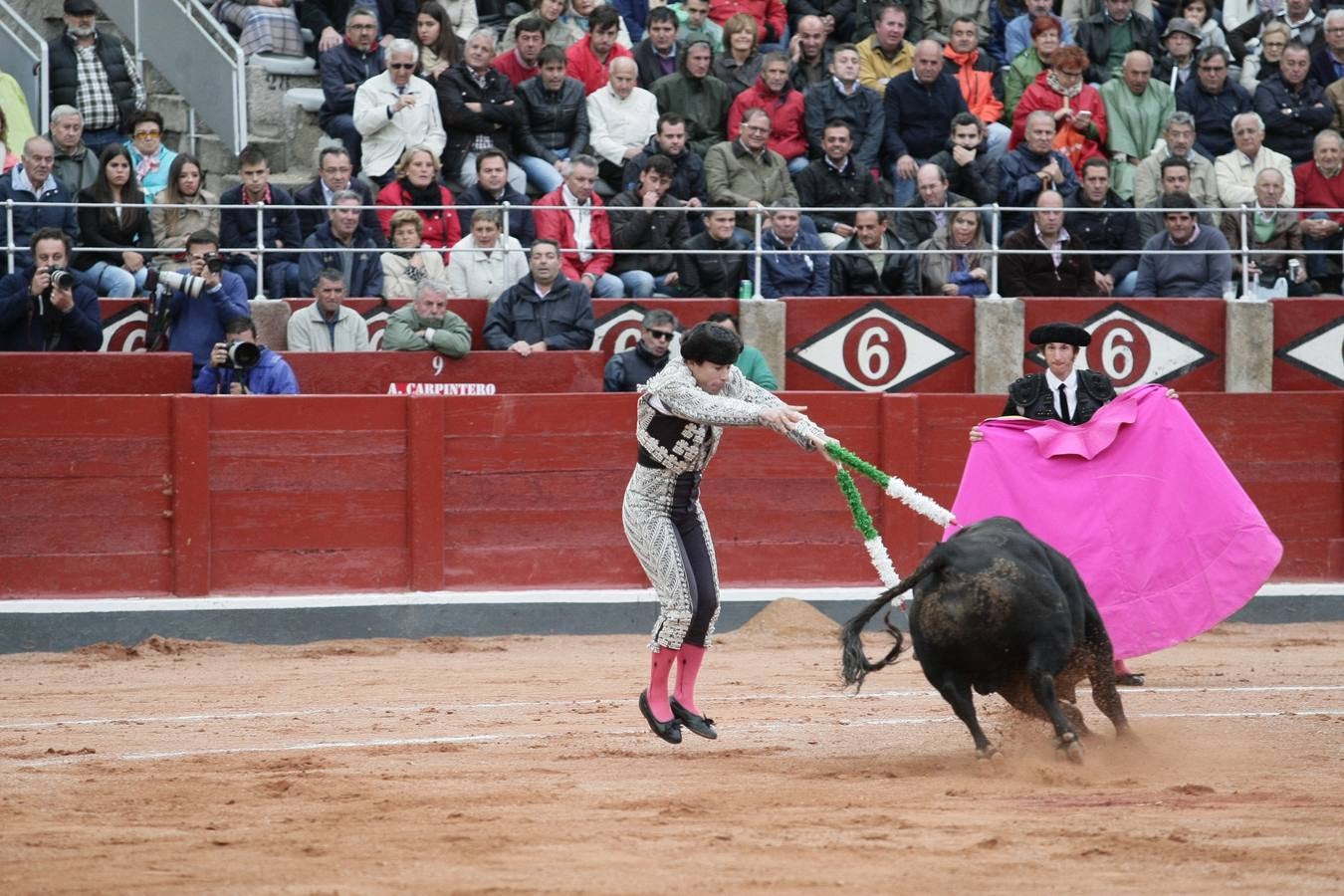 Corrida de toros en Salamanca con El Juli, Castella y Perera (2/3)