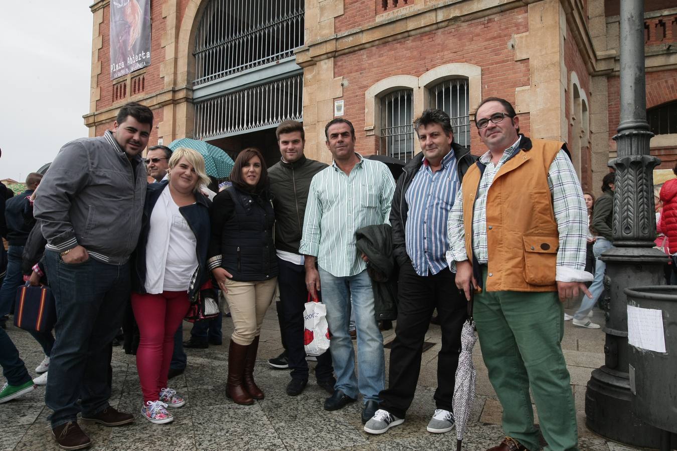 Público asistente a la corrida de toros de El Juli, Castella y Perera de Salamanca