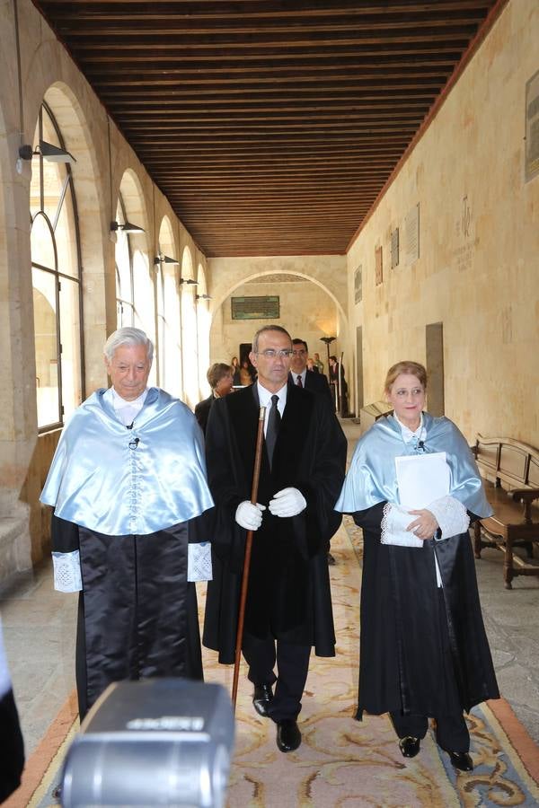 Mario Vargas Llosa es investido doctor Honoris Causa por la Universidad de Salamanca