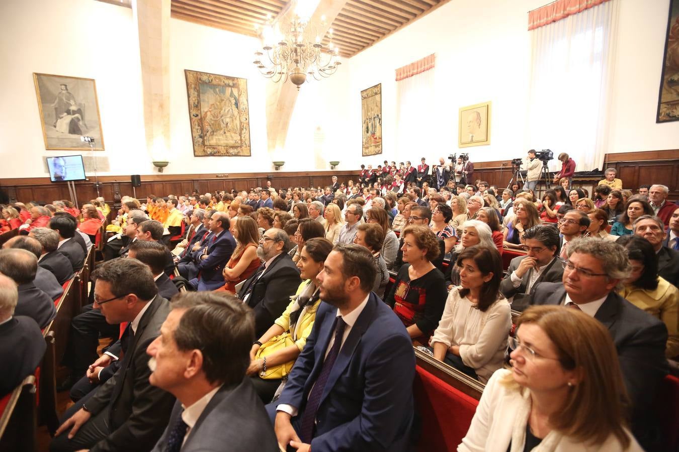 Mario Vargas Llosa es investido doctor Honoris Causa por la Universidad de Salamanca