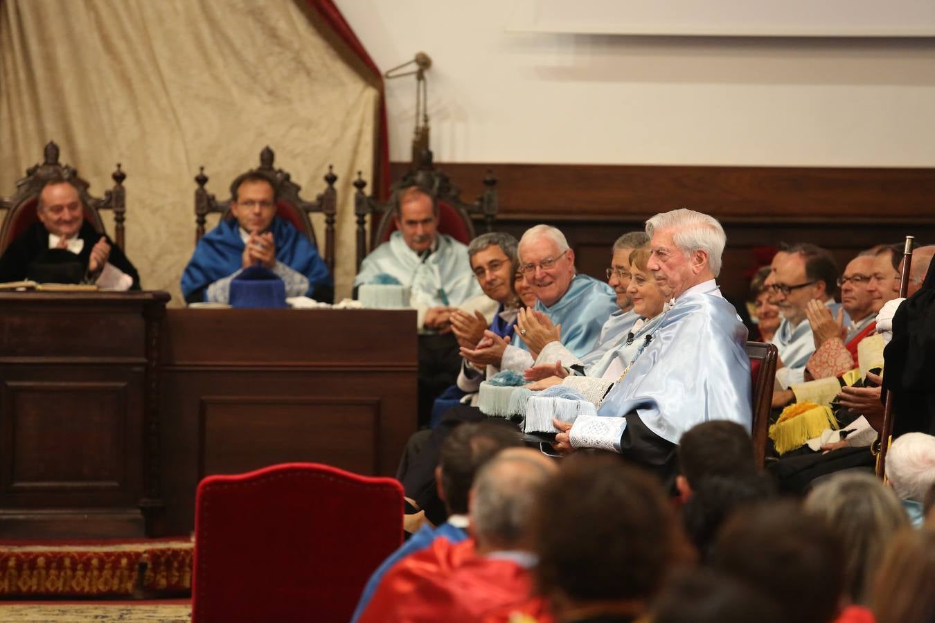 Mario Vargas Llosa es investido doctor Honoris Causa por la Universidad de Salamanca