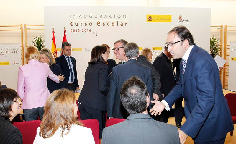 La reina Letizia inaugura el curso escolar en el colegio público Marqués de Santillana de Palencia (1/2)