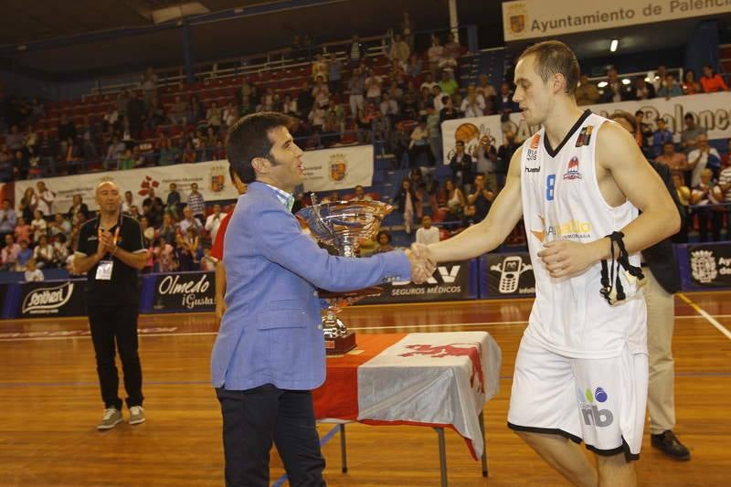 Primer título de la era Fisac
