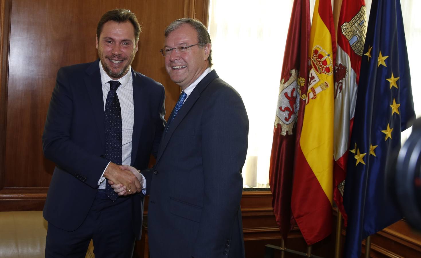 El alcalde de Valladolid, Óscar Puente, visita León (1/2)