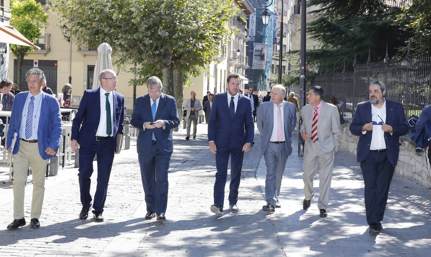 El alcalde de Valladolid, Óscar Puente, visita León (1/2)