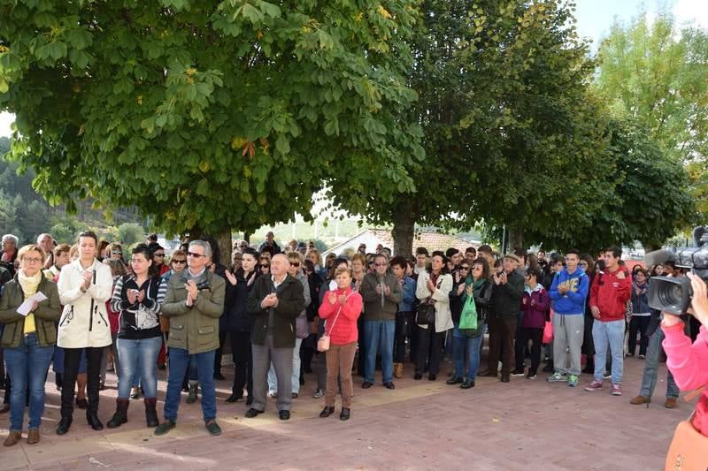 Vecinos de Guardo y Palencia se concentran contra la violencia machista