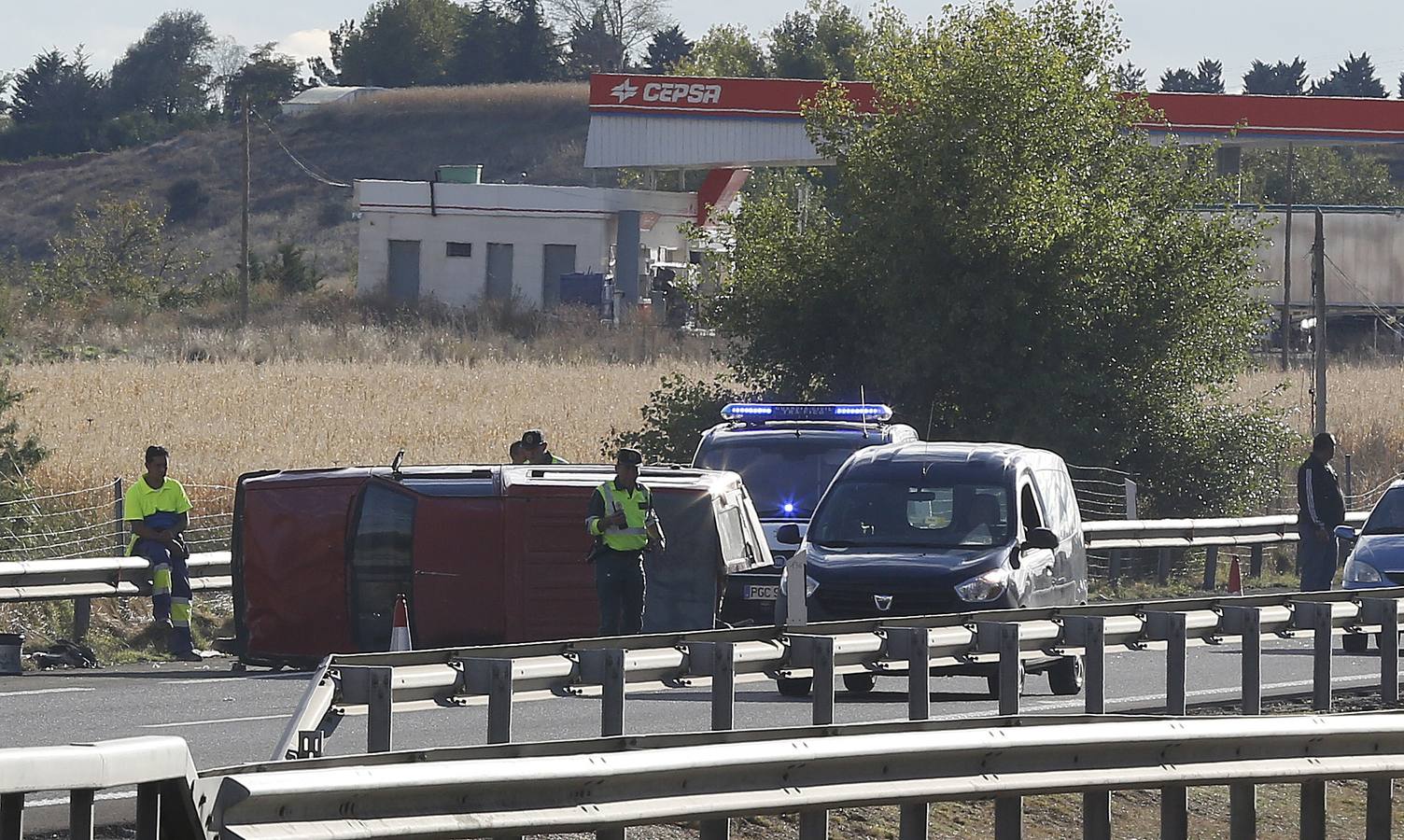 Un accidente provoca retenciones de tráfico en la A-62 en el retorno del puente del Pilar