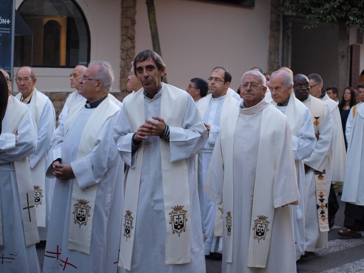 Una procesión pone punto y final a los actos del V Centenario en Alba de Tormes (1/2)