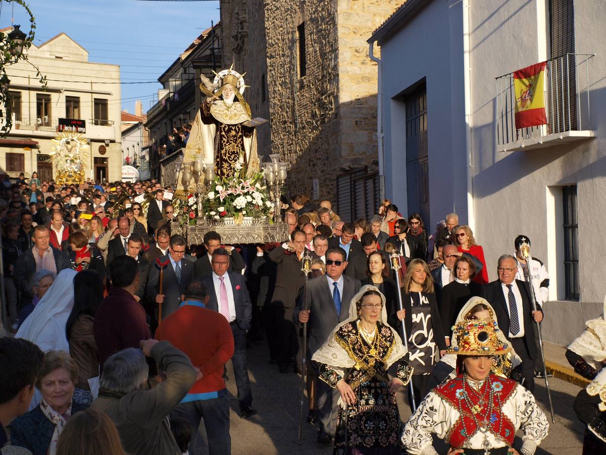 Una procesión pone punto y final a los actos del V Centenario en Alba de Tormes (2/2)