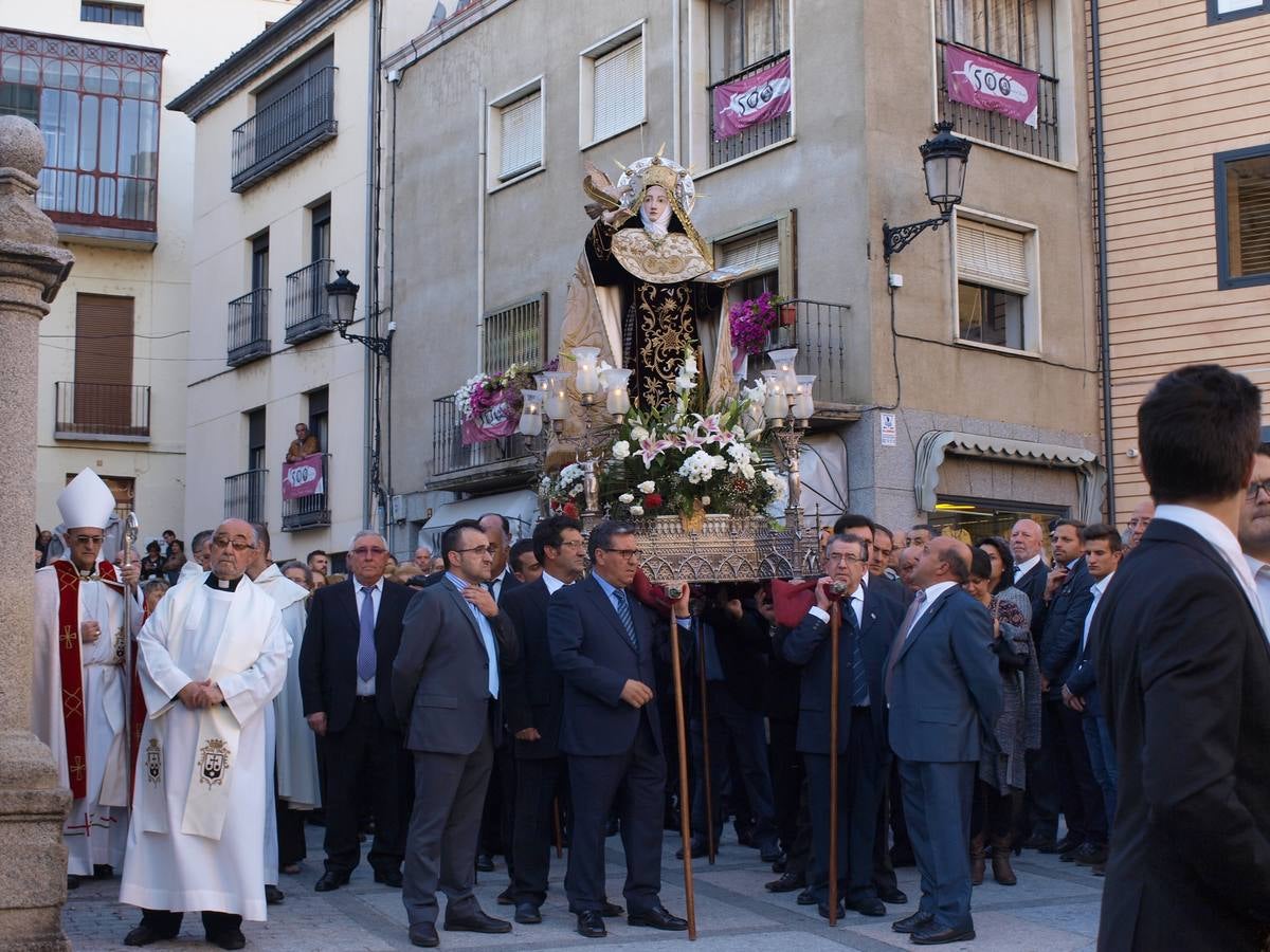 Una procesión pone punto y final a los actos del V Centenario en Alba de Tormes (2/2)