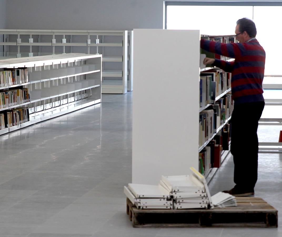 El secretario de Estado de Cultura, José María Lasalle, visita la nueva Biblioteca Pública del Estado de Segovia