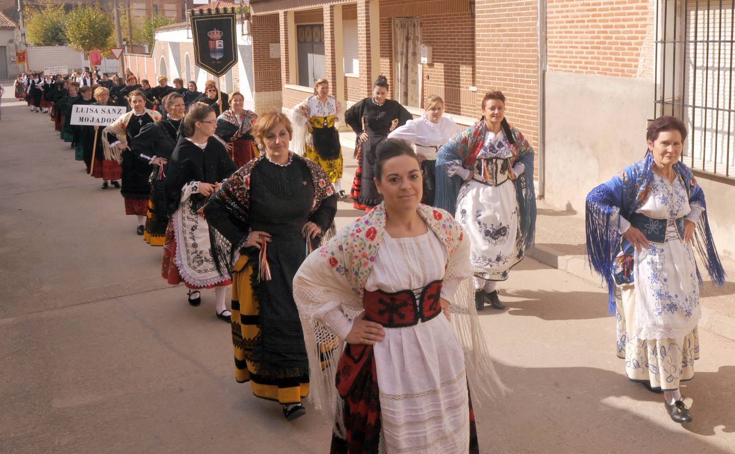 Encuentro folclórico en La Seca (Valladolid) (2/2)