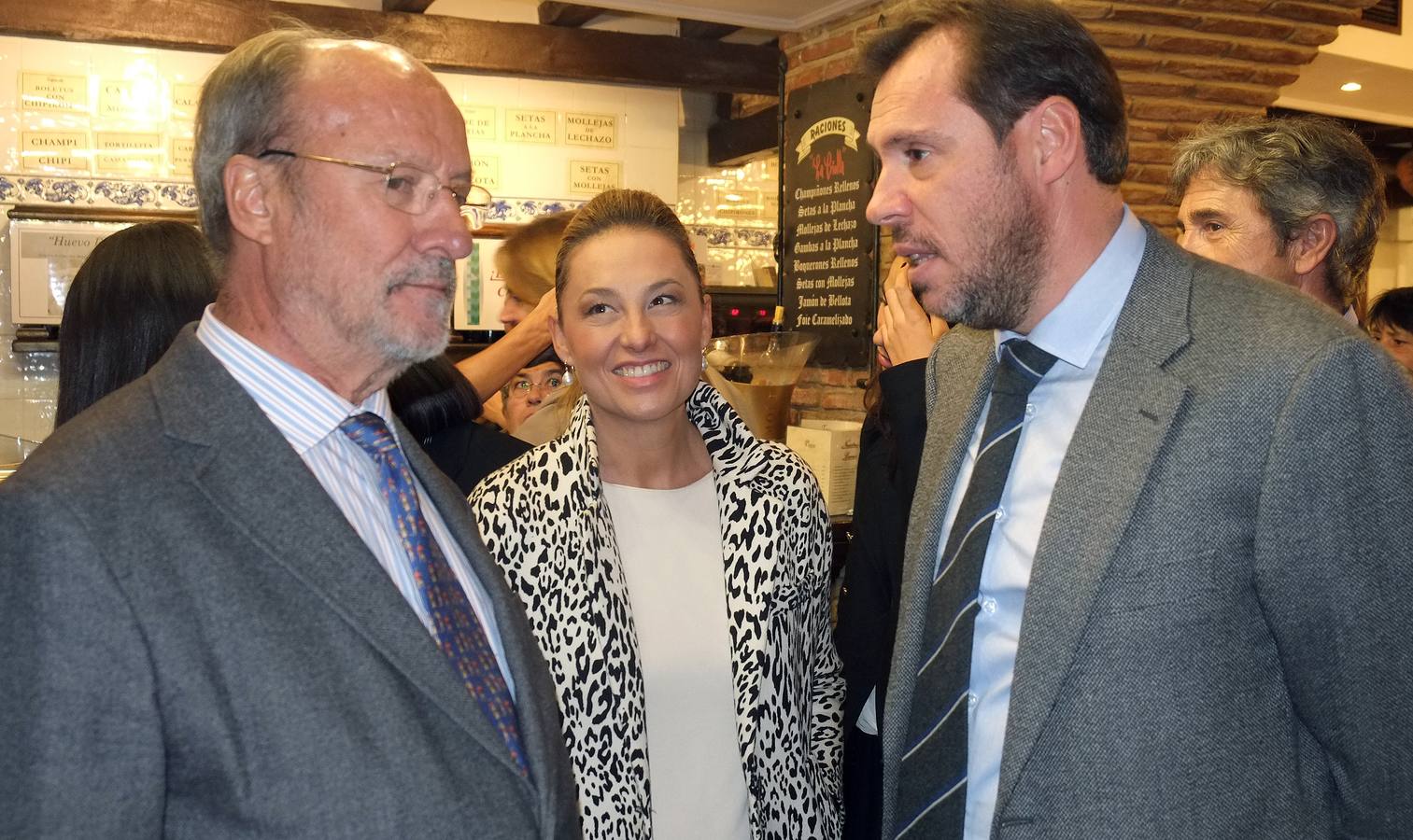 Cocha Velasco inaugura el comedor que Paco Martínez le dedica en La Criolla