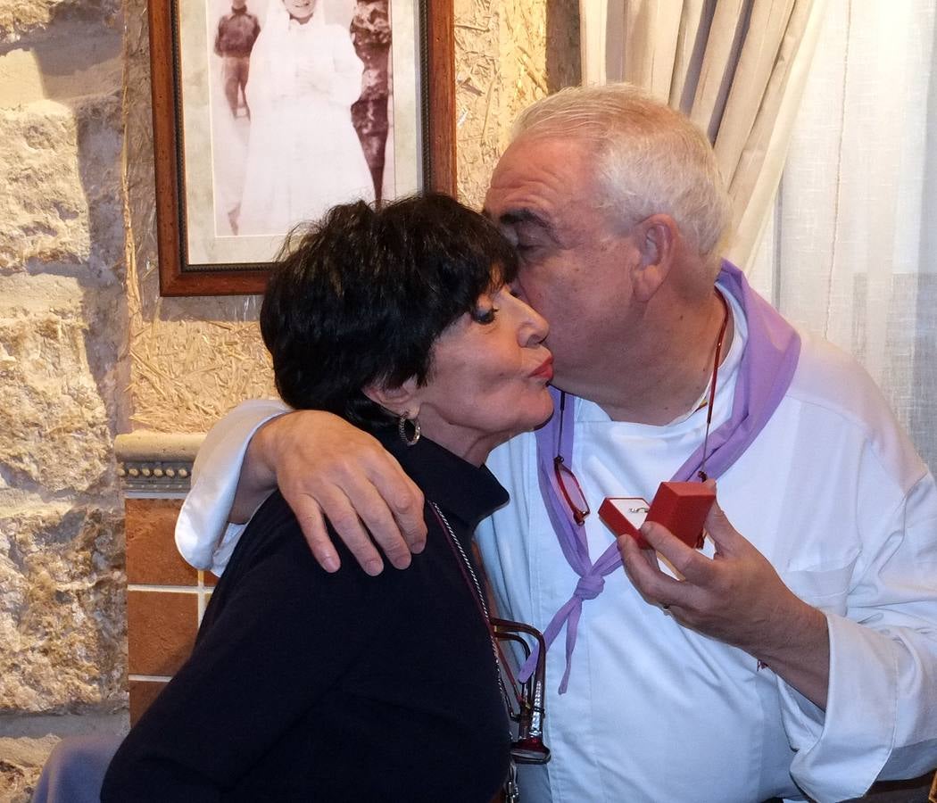 Cocha Velasco inaugura el comedor que Paco Martínez le dedica en La Criolla