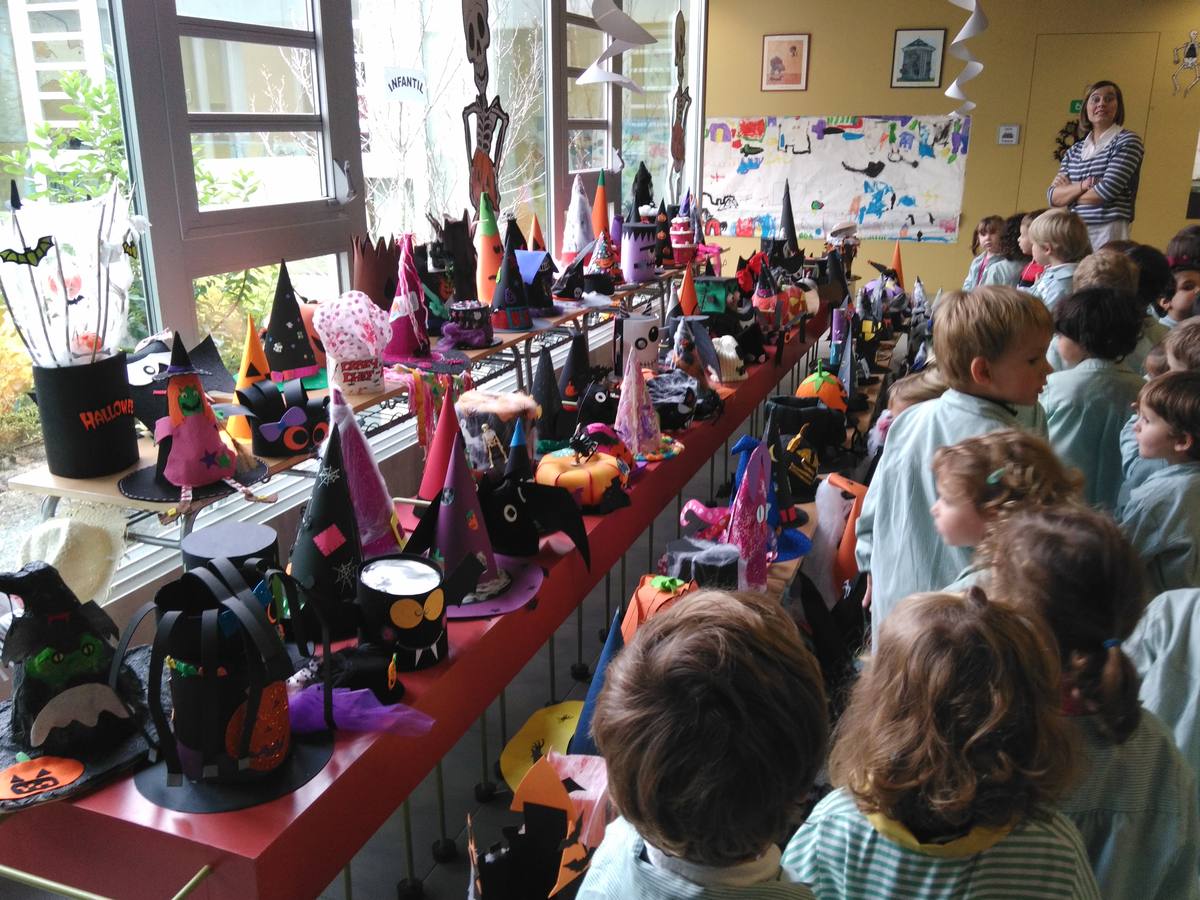 Concurso de sombreros de Halloween en el colegio El Peral