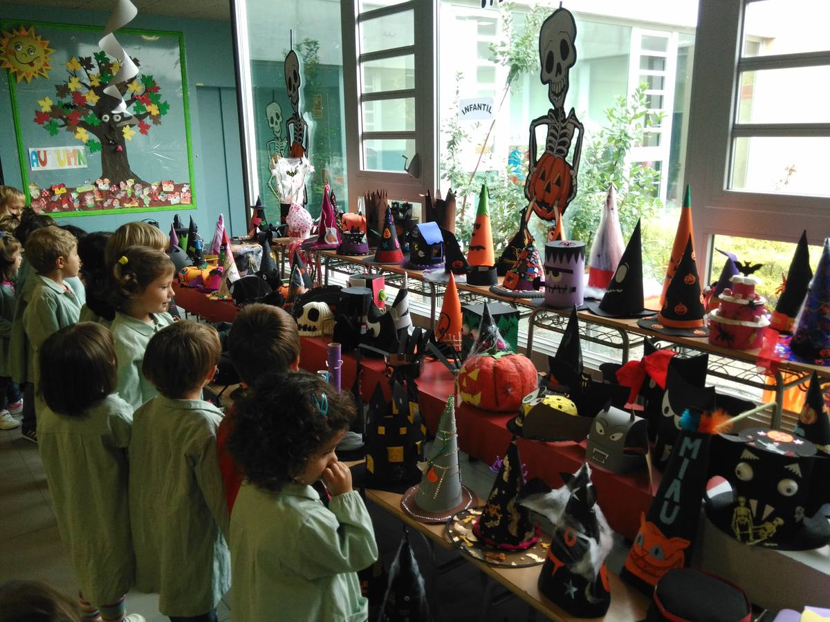 Concurso de sombreros de Halloween en el colegio El Peral