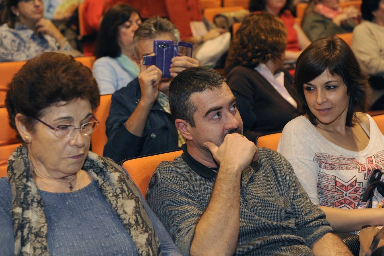 La psicóloga Silvia Álava en la Escuela de Padres de El Norte de Castilla