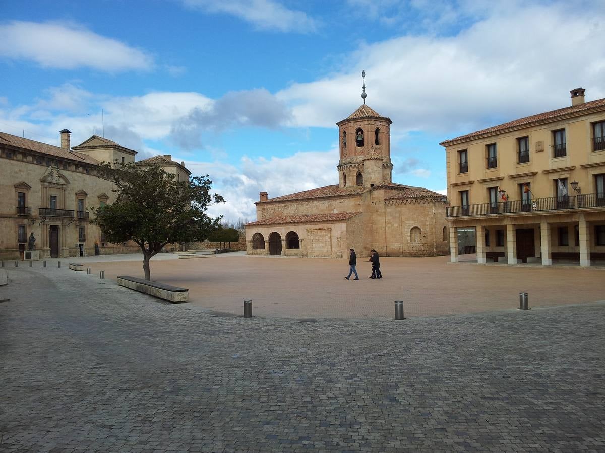 Plaza Mayor de Almazán (Soria).