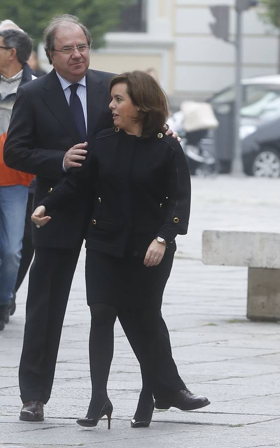 Soraya Sáenz de Santamaría inaugura una exposición sobre Santa Teresa en el Museo de Escultura de Valladolid
