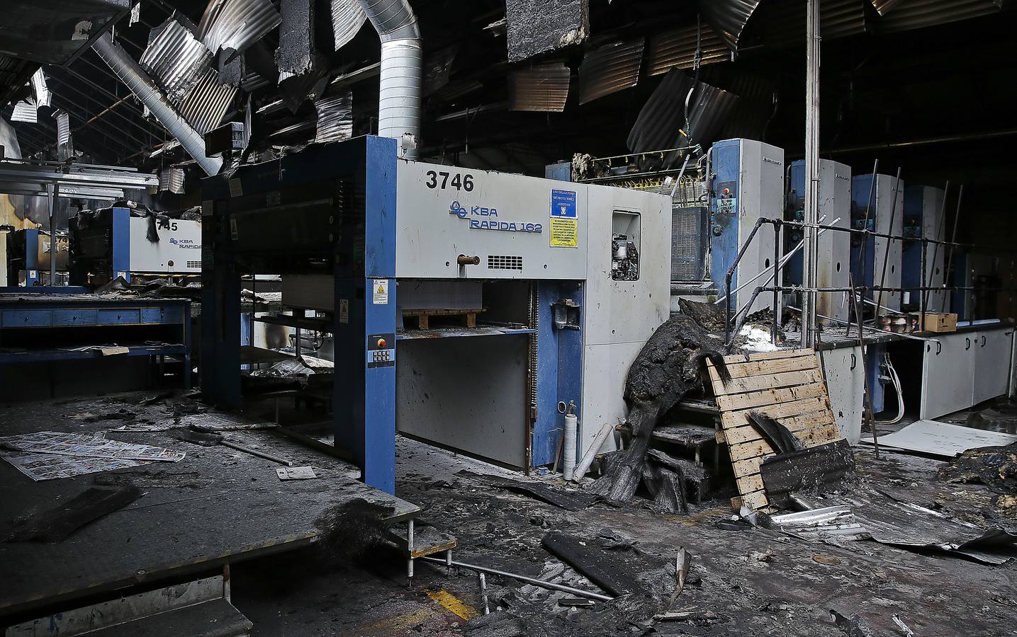 Las instalaciones de Macrolibros tras el incendio del pasado sábado