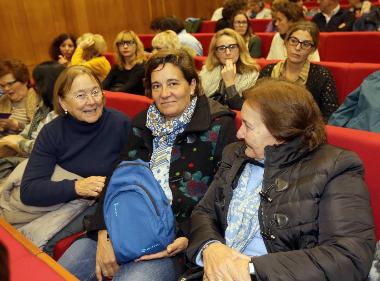 Anna Ferrer analiza la situación de las mujeres de la India en la Universidad de Valldolid