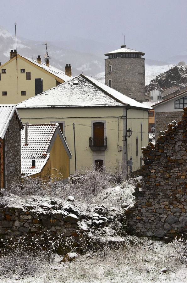 Nieve en Puebla de Lillo (León).