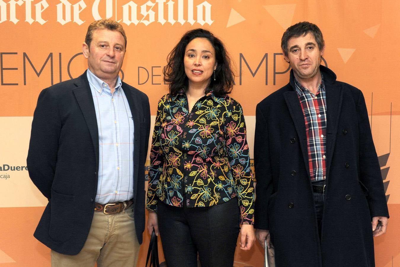 Honorato Calleja y Mayte Zamora, de Bodegas Jaramiel, y Miguel Ángel Casado, vecino de Portillo.