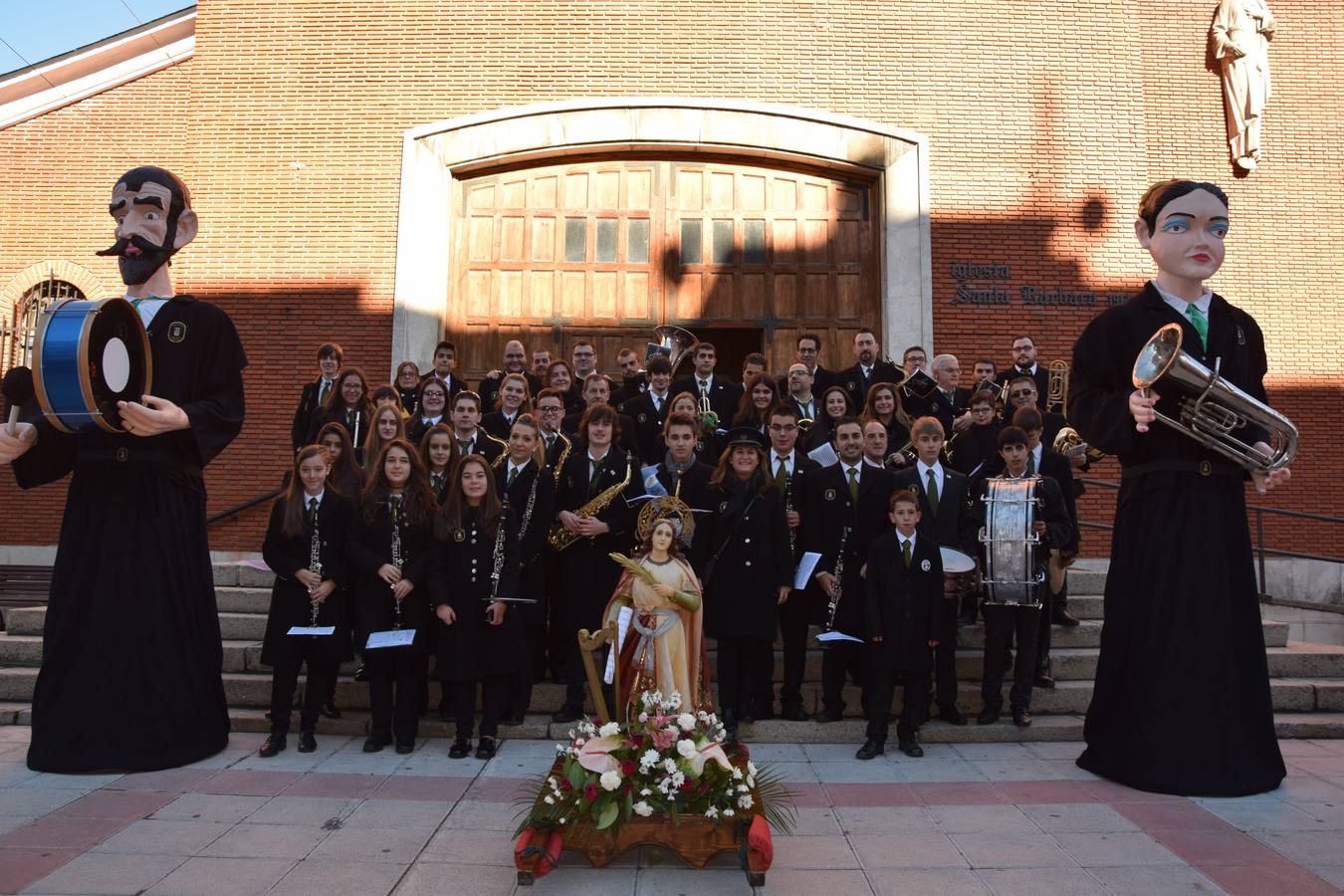Santa Cecilia llena de música las calles de Guardo (Palencia)