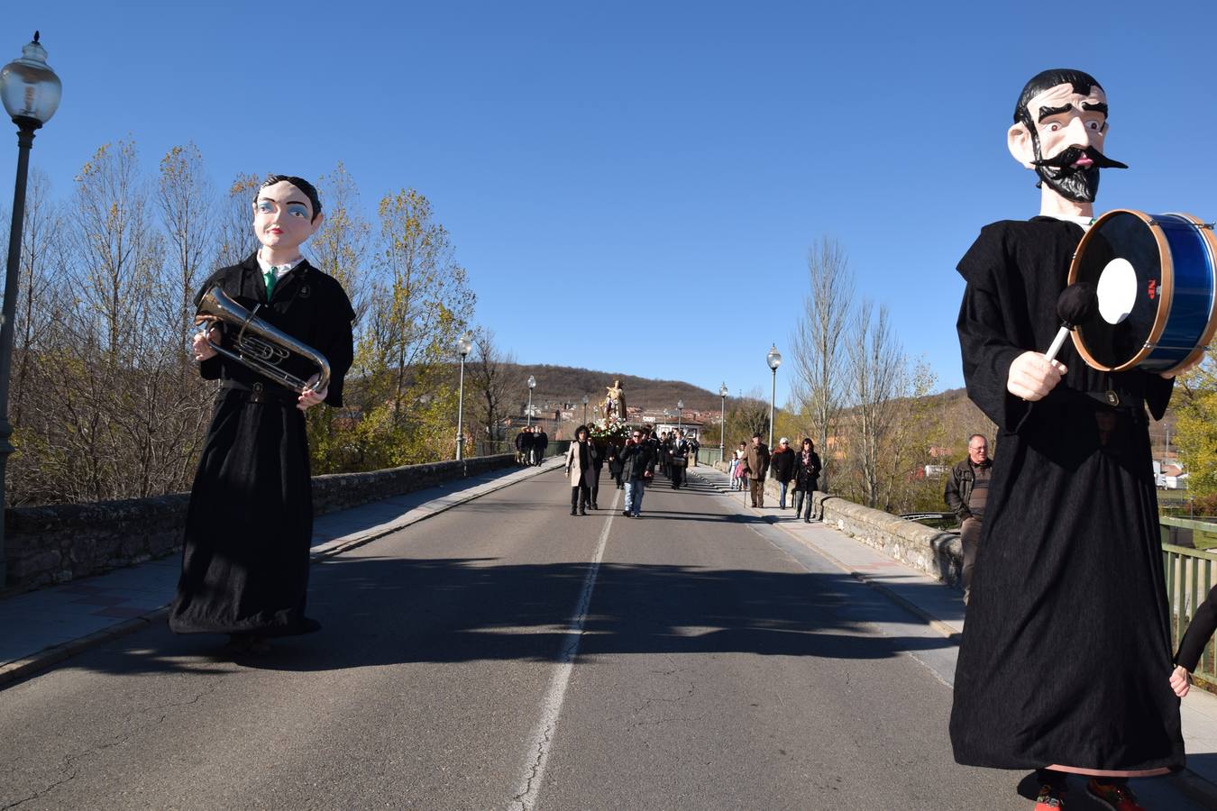 Santa Cecilia llena de música las calles de Guardo (Palencia)