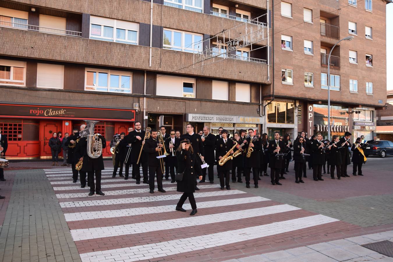 Santa Cecilia llena de música las calles de Guardo (Palencia)