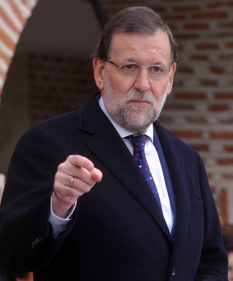 El presidente del Gobierno, Mariano Rajoy, participa en un acto de campaña del PP en Olmedo (Valladolid) 2/2