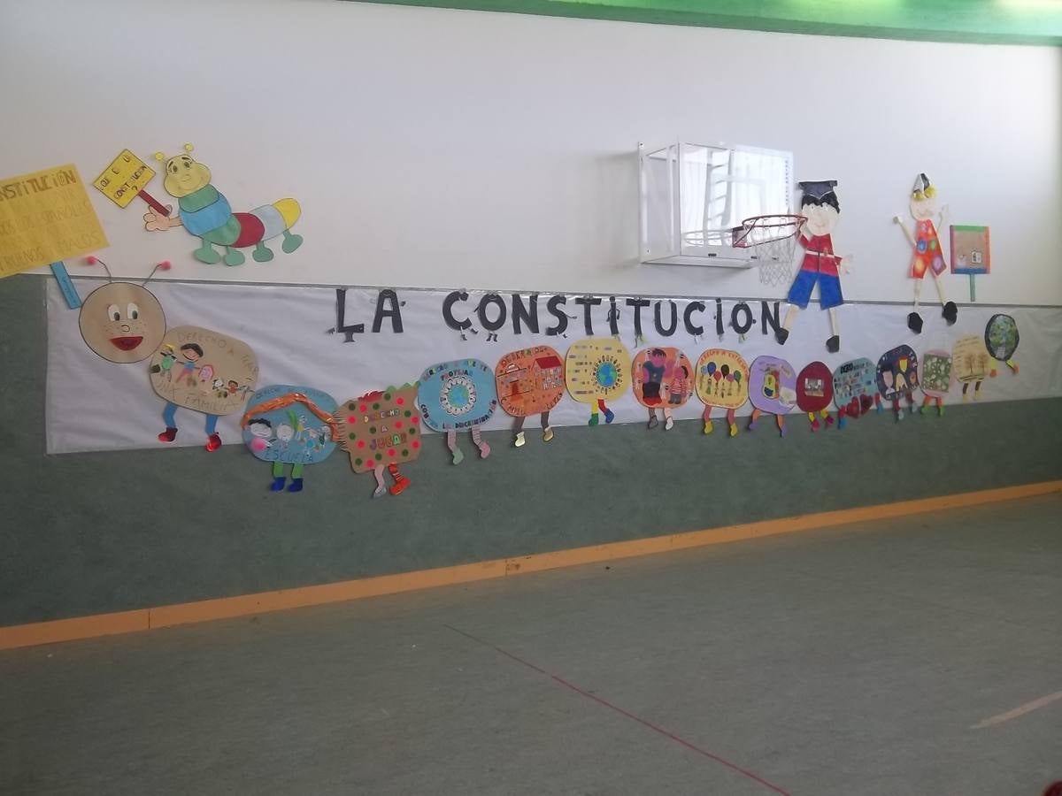 Escolares de Villanubla celebran la Constitución