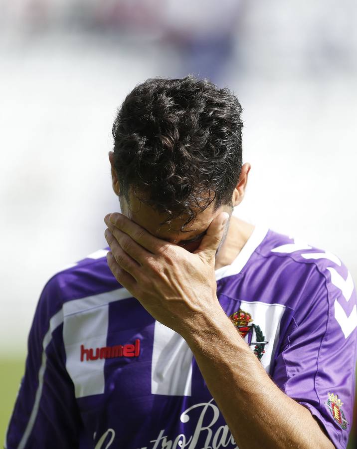 Javi Moyano, desolado tras la derrota ante el Real Oviedo.