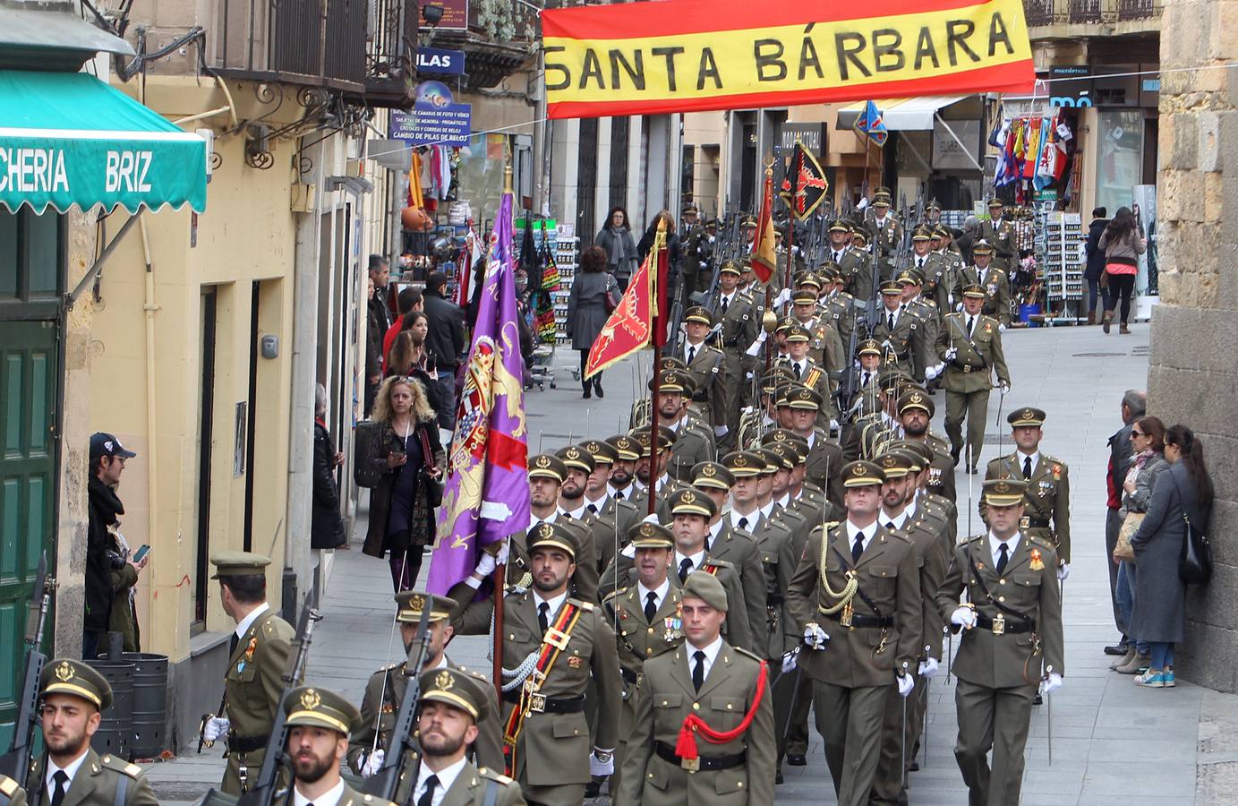 Los artilleros de Segovia celebran Santa Bárbara