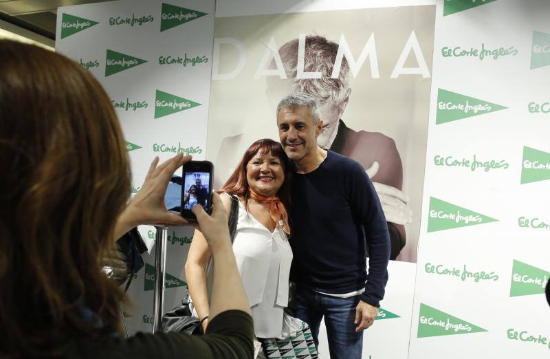 Sergio Dalma firma su último disco en El Corte Inglés