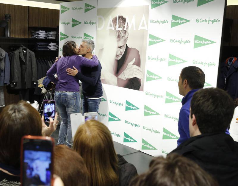 Sergio Dalma firma su último disco en El Corte Inglés