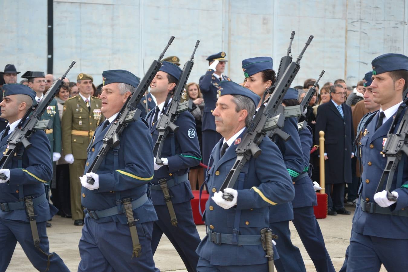 Celebración de la Virgen de Loreto, patrona de la Aviación, en la Base Aérea de Matacán (Salamanca) 1/2