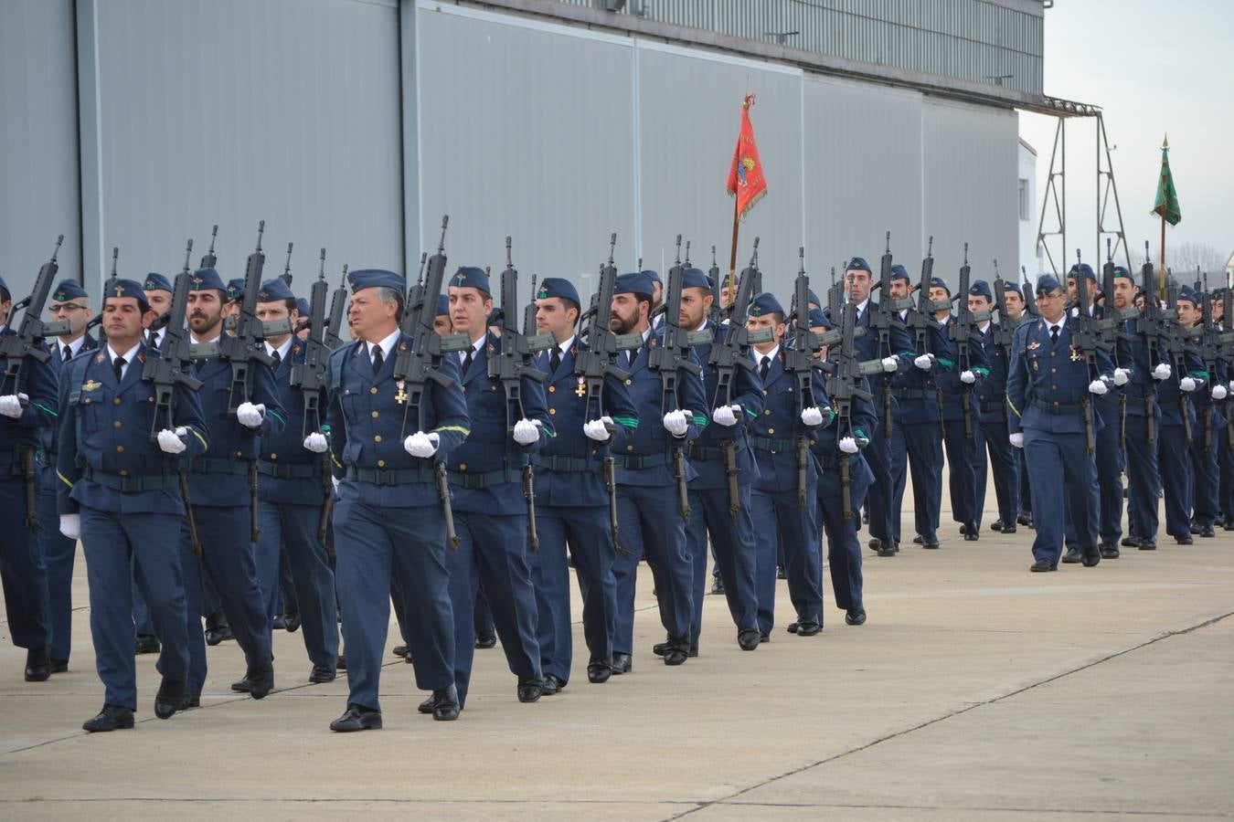 Celebración de la Virgen de Loreto, patrona de la Aviación, en la Base Aérea de Matacán (Salamanca) 1/2