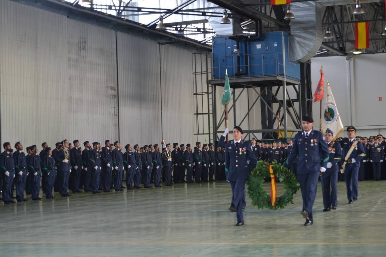 Celebración de la Virgen de Loreto, patrona de la Aviación, en la Base Aérea de Matacán (Salamanca) 1/2