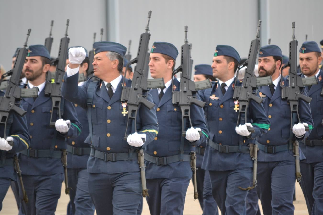Celebración de la Virgen de Loreto, patrona de la Aviación, en la Base Aérea de Matacán (Salamanca) 1/2
