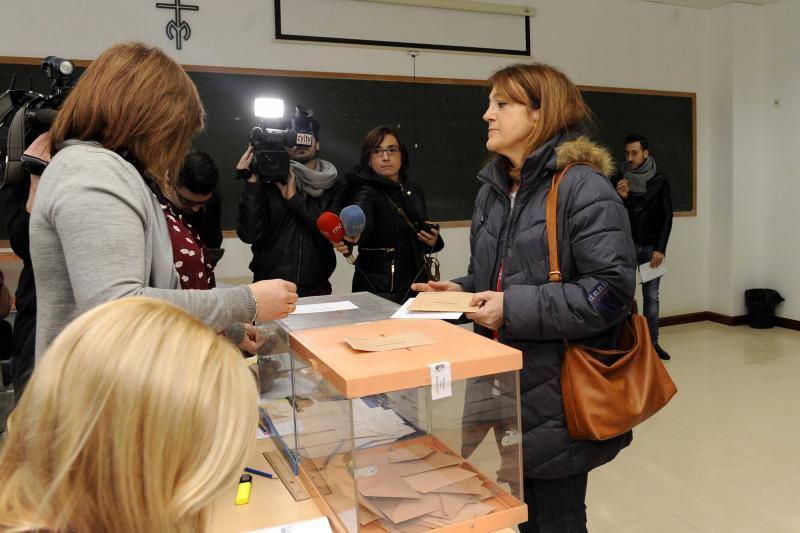 Primeras votaciones en Castilla y León