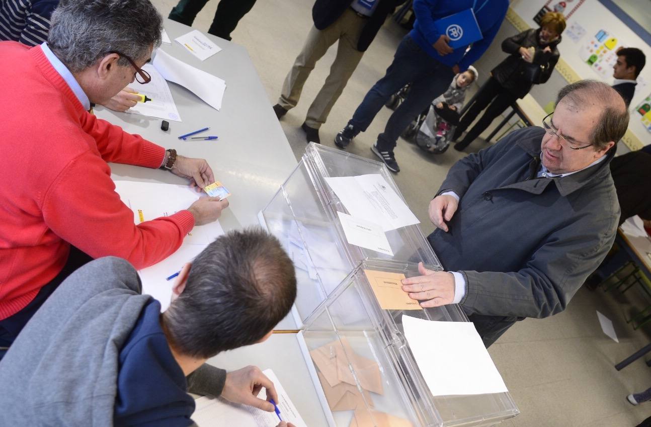 Primeras votaciones en Castilla y León